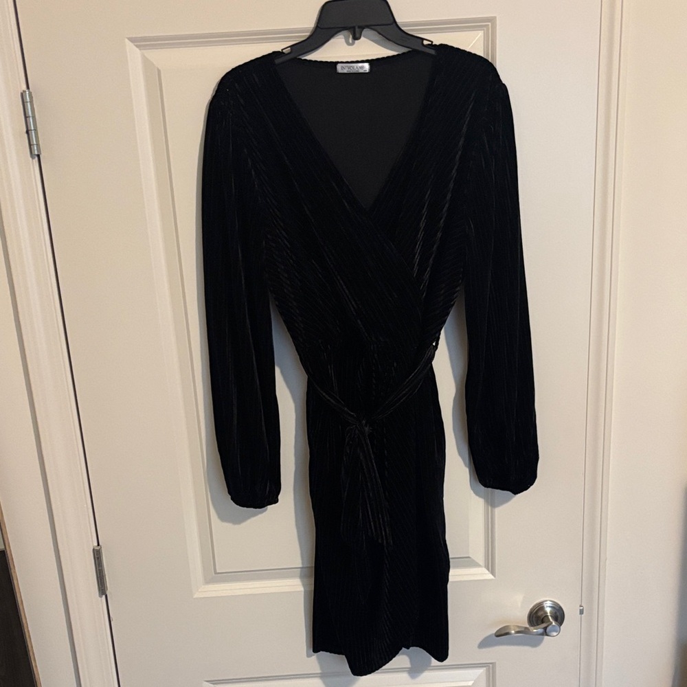 Elegant Black Long Sleeve Dress